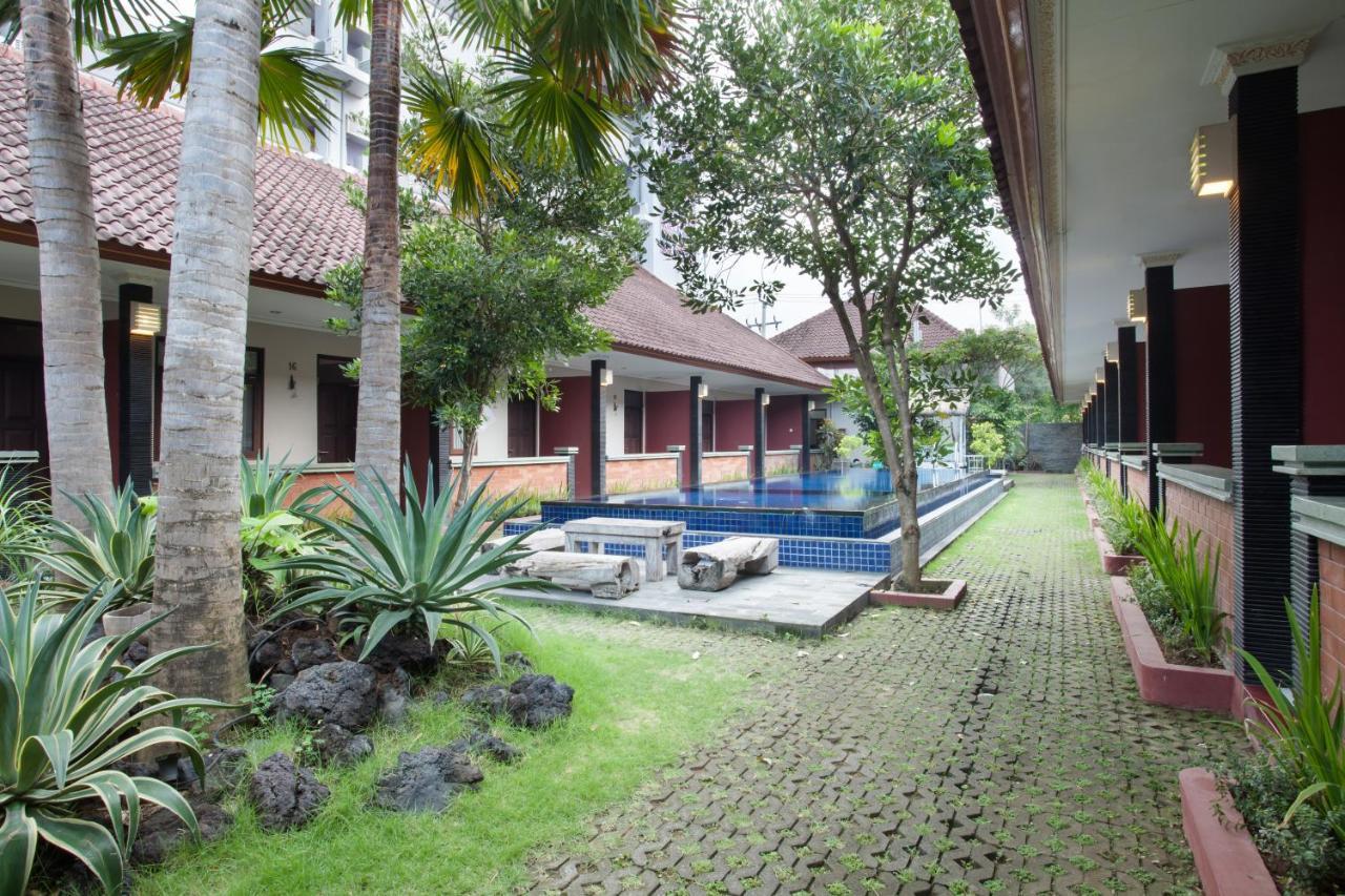 Puri Ganesh Hotel Legian Exterior foto
