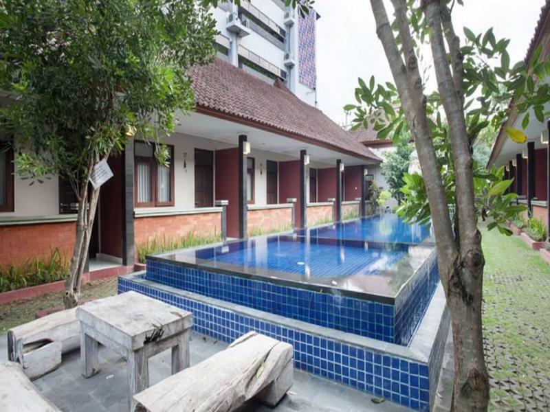 Puri Ganesh Hotel Legian Exterior foto